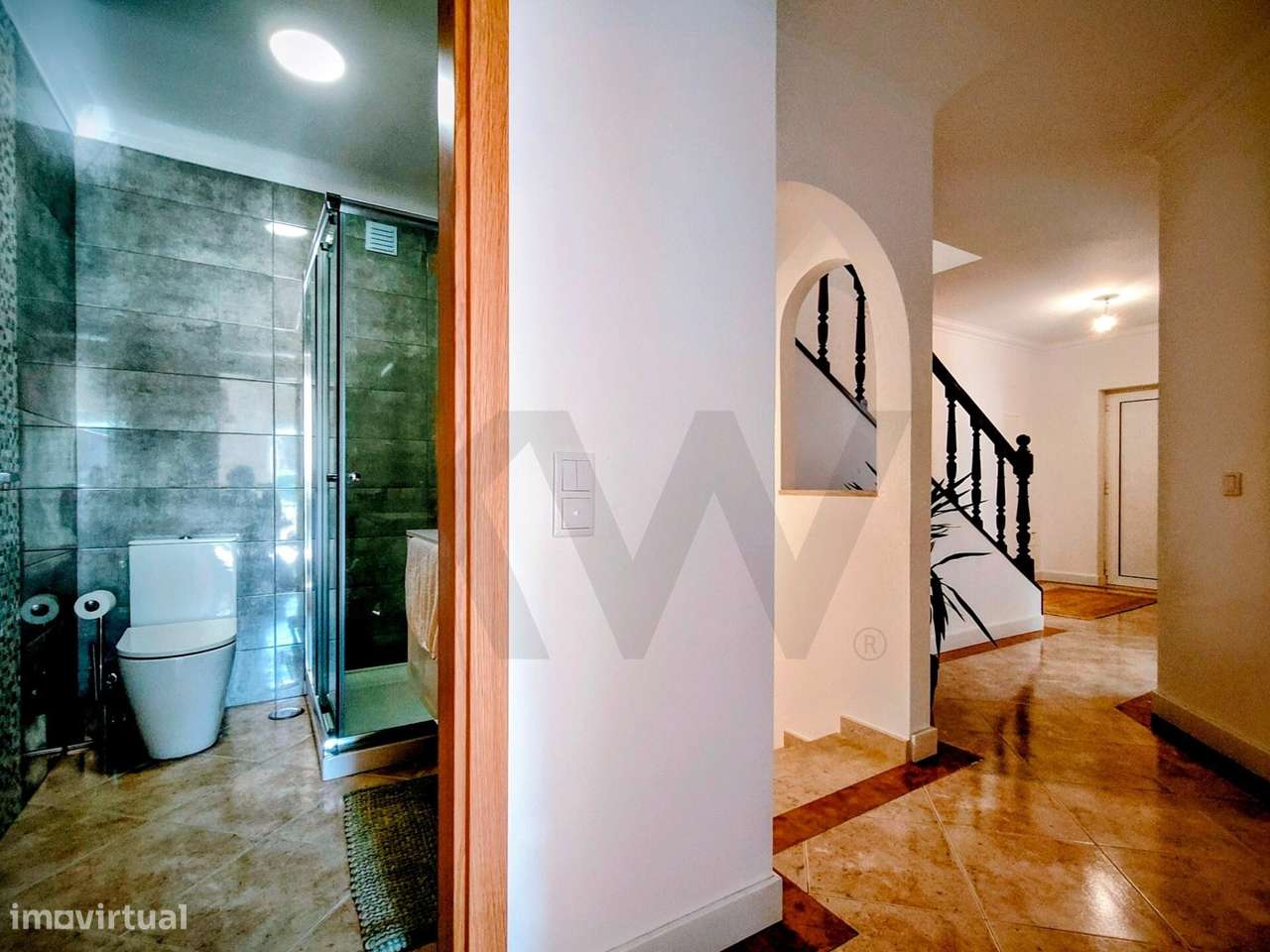 Moradia T4 Renovada em Pinheiros de Marim, Olhão-9