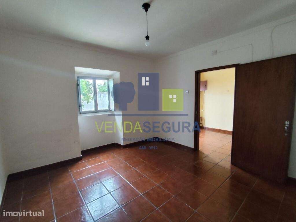 Casa térrea T4 com quintal | Granja-3