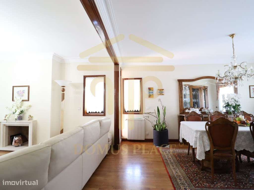 Moradia com Cave, Piscina e Terreno de 1878m² - Lavra
Vendida tota...-5