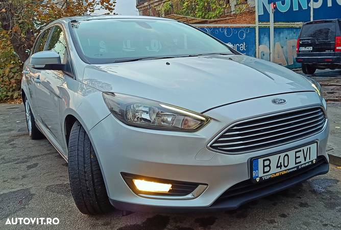 Ford Focus Turnier 1.5 TDCi ECOnetic 88g Start-Stopp-Sy Business - 2