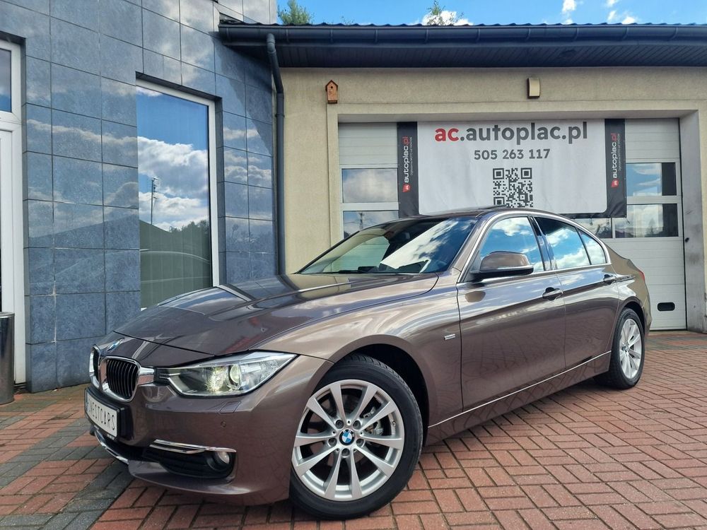 BMW 3 Series F30/F31 (2012-2020) 318d Luxury Line 2014