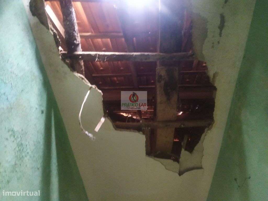 Moradia  para Recuperar no Troviscal-16