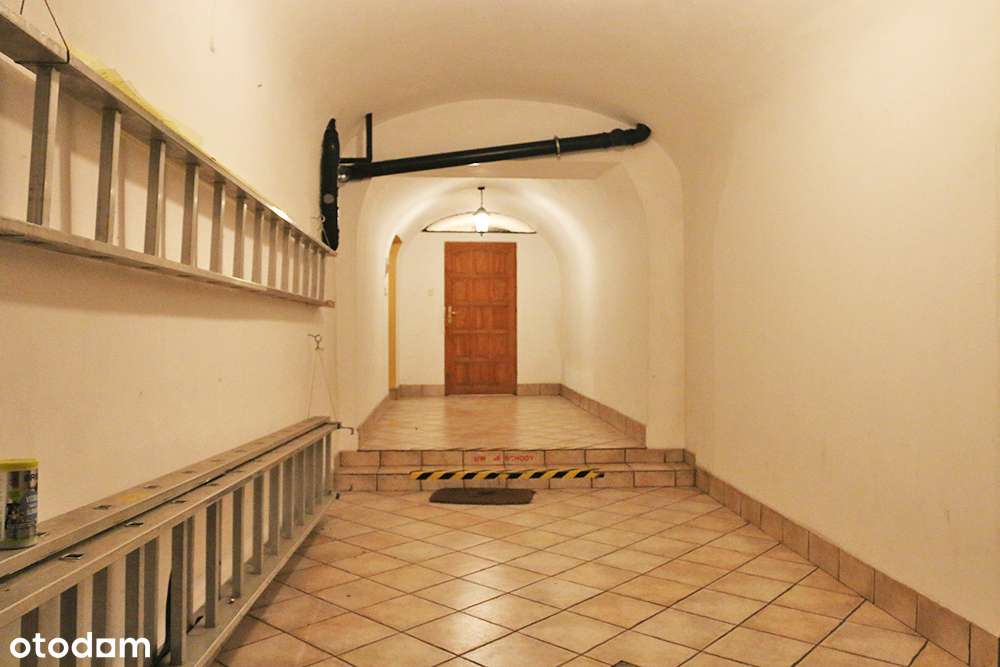 Kamienica inwestycyjna + parking 8 aut - centrum-11