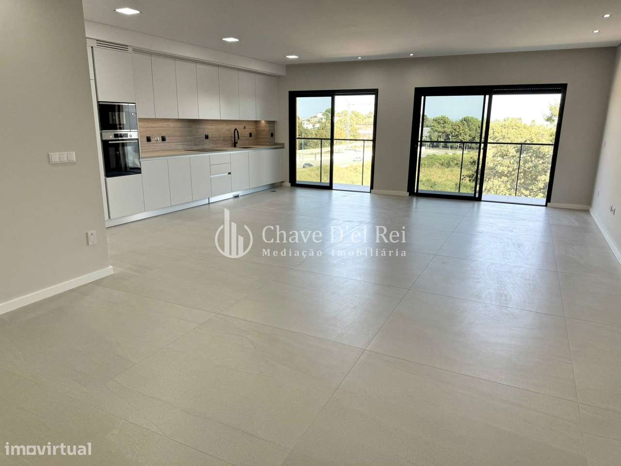 Apartamento T4 Venda em Repeses e São Salvador,Viseu-0