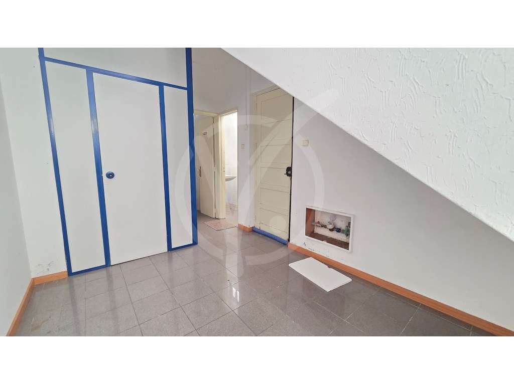 Excelente Loja Comercial na Póvoa de Varzim - Localização Premium - Grande imagem: 4/8