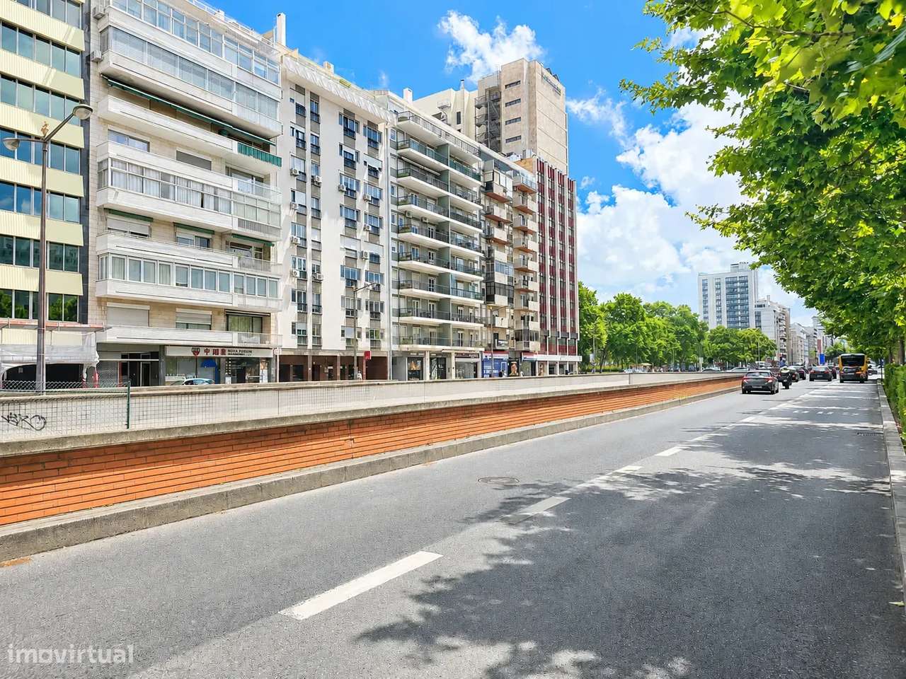 Avenida da República | Distinto Escritório Premium no Emblemático Edif-17