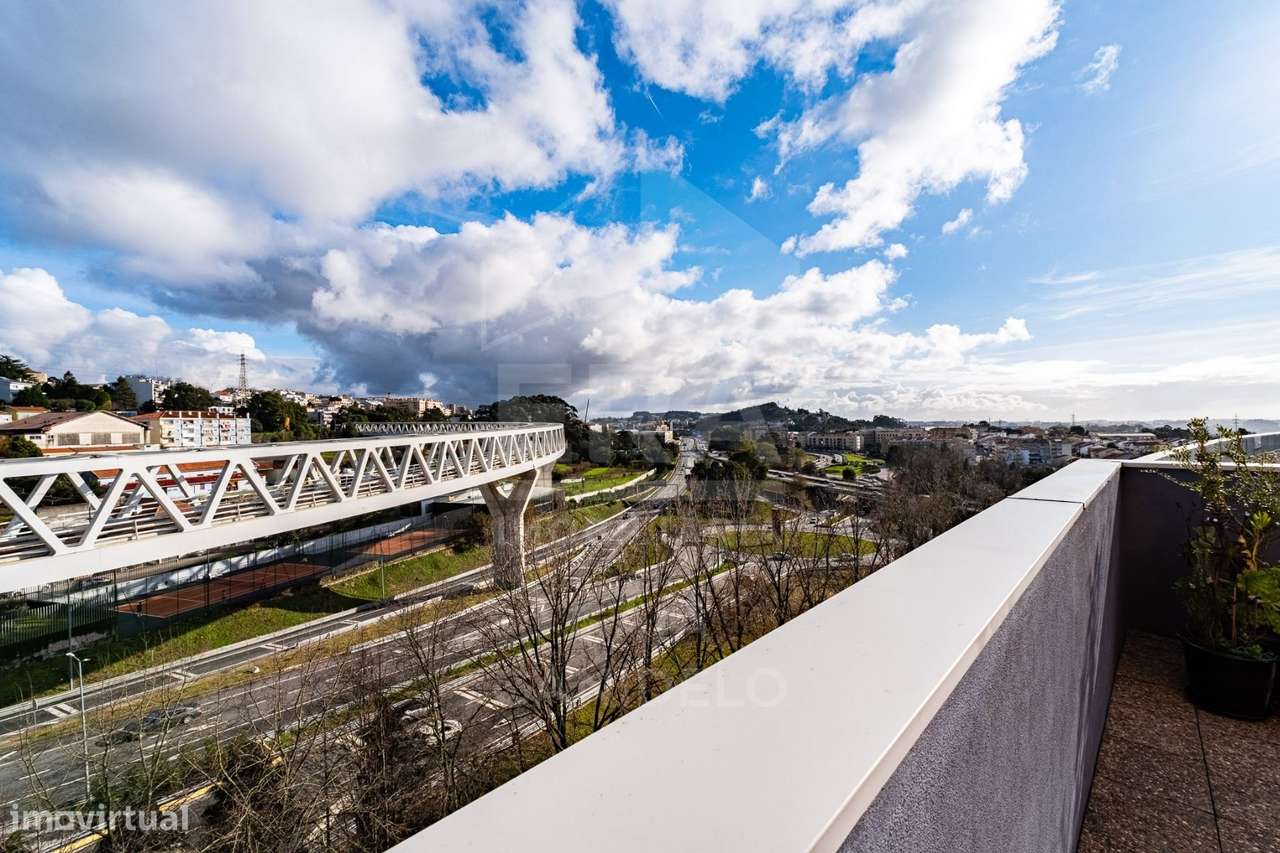 T2 no centro da cidade com vista MAR e cidade!-9