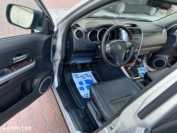 Suzuki Grand Vitara 1.9 DDiS Comfort DPF - 9