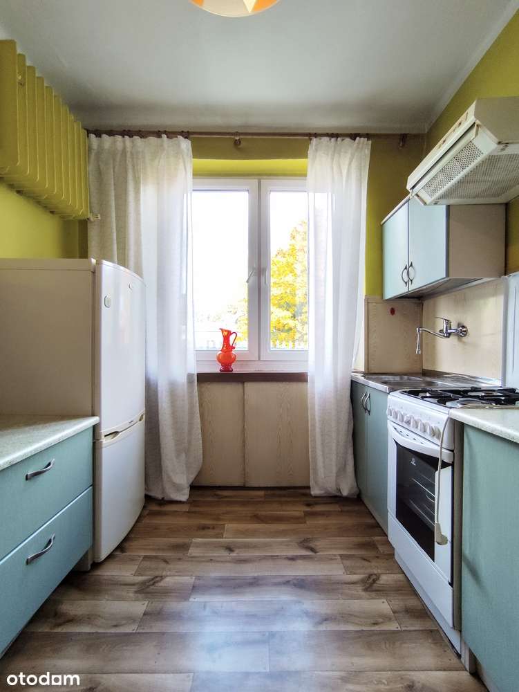 Osiedle A, 2 duże pokoje, oddzielna kuchnia, balkon! OKAZJA!!!-3