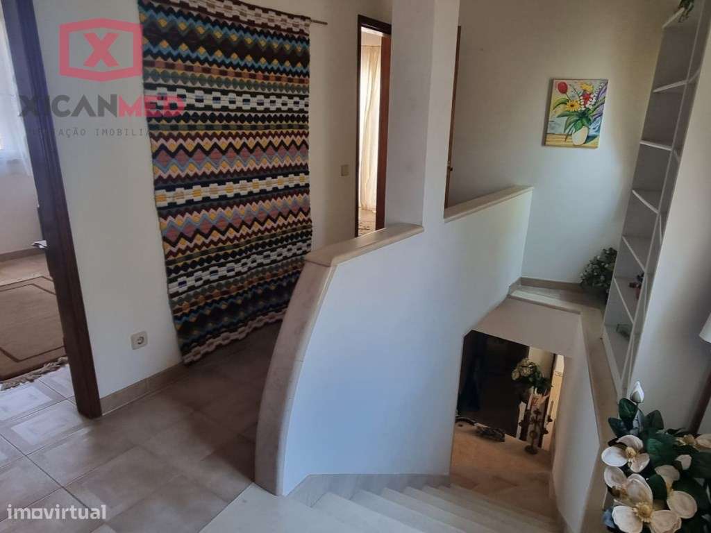 Casa no centro de Almoçageme-17