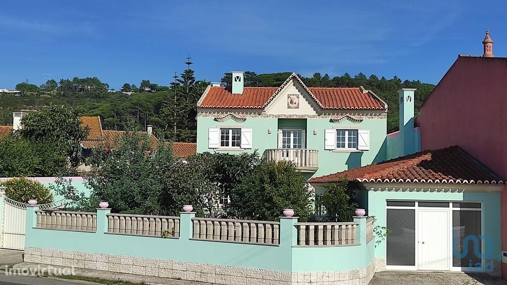 Casa tradicional T4 em Leiria de 232,00 m2