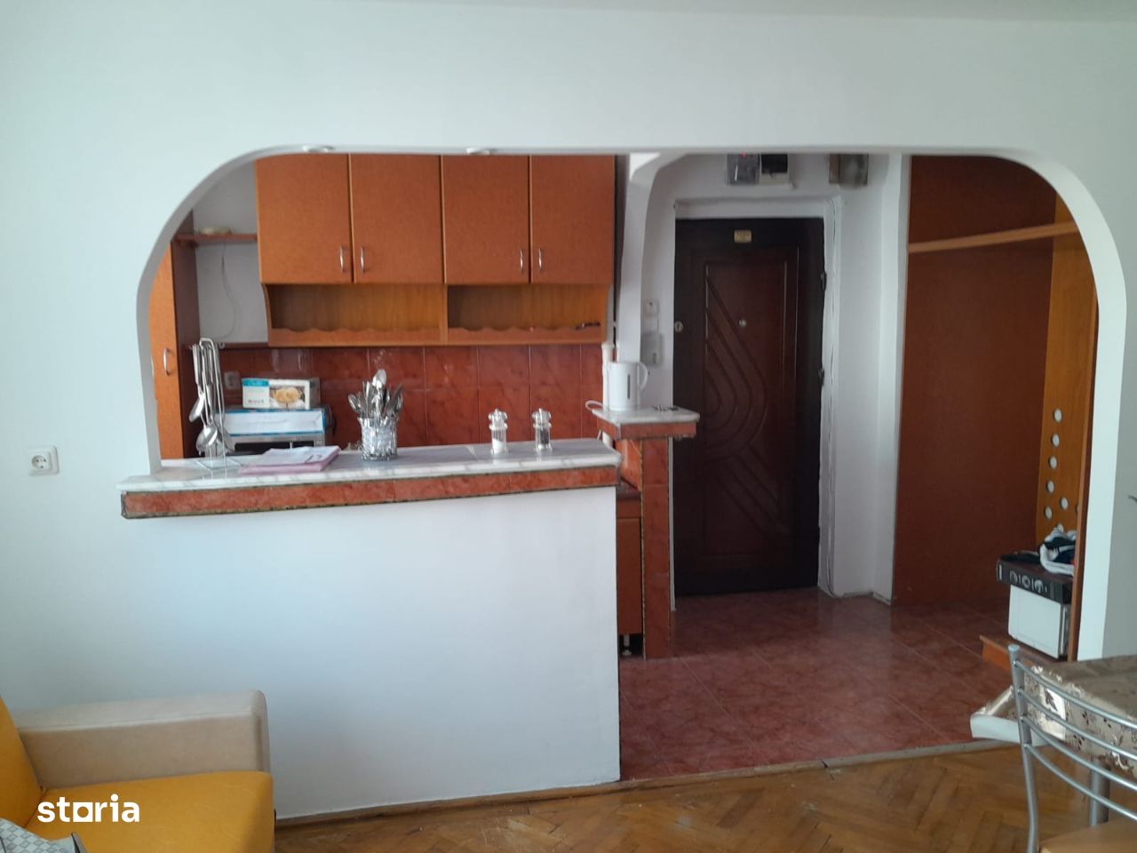 Marasesti-Zona Catedralei-Apartament 3 camere,cu centrala,pret 56000E