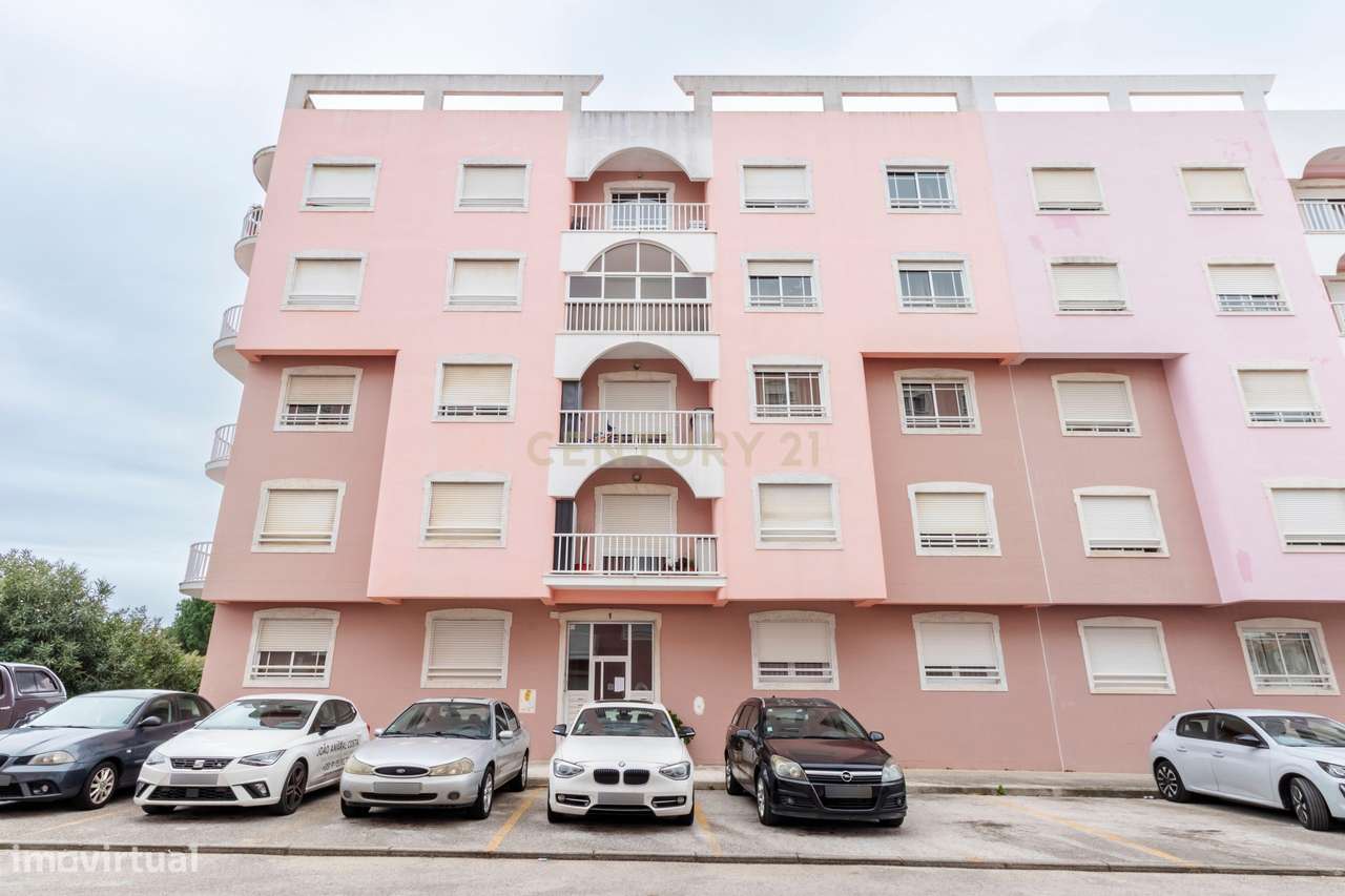 T2 Renovado | 2 WC Novas | 106 m² | Parqueamento + Arrecadação | Eleva-11