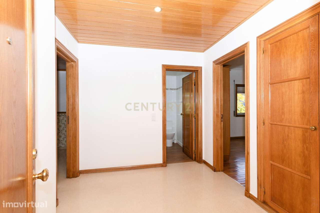 Apartamento T1 Renovado com Varanda em Belém, Lisboa - Grande imagem: 2/10