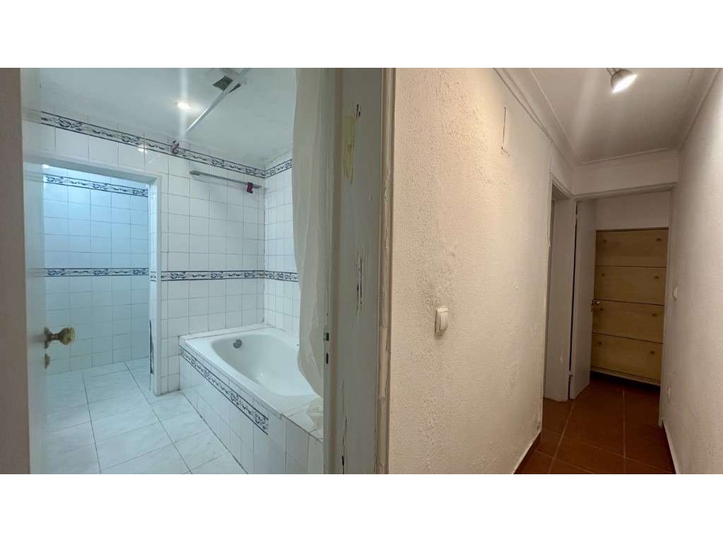 Apartamento T2 para venda na Estrela-15