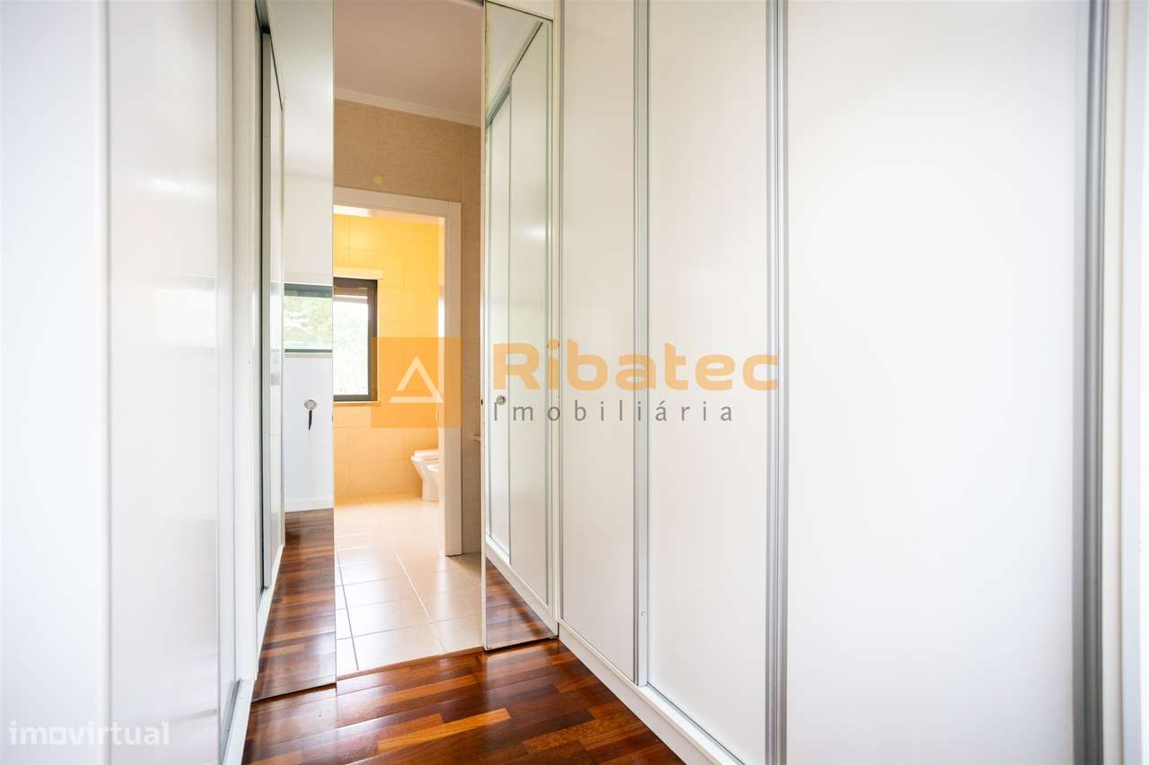 Quinta única localizada na Fajarda-17