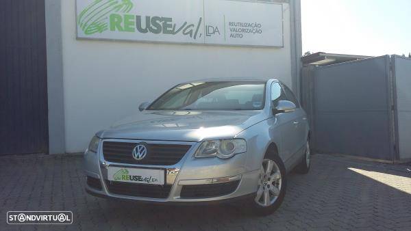 Pega De Teto Tr Esq Volkswagen Passat (3C2) - 2