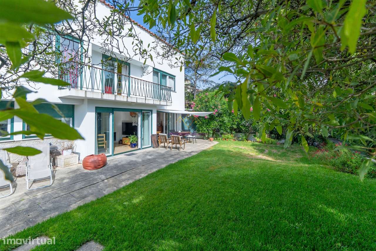 Moradia única à venda numa das melhores ruas de Oeiras - Grande imagem: 5/33