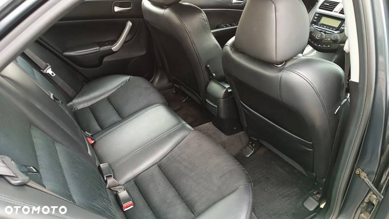 Honda Accord 2.0 Comfort - 8