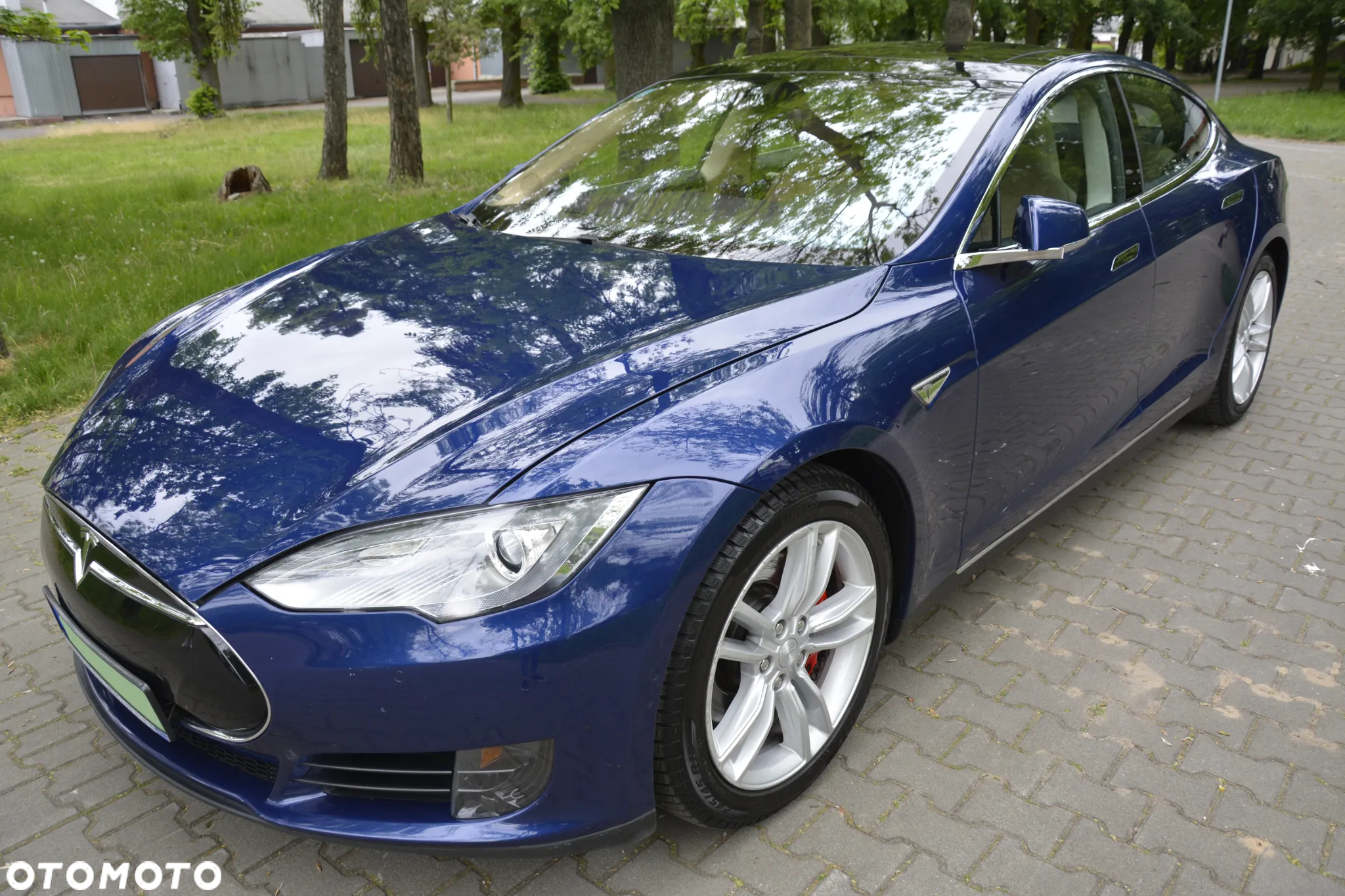 Tesla Model S Long Range - 10