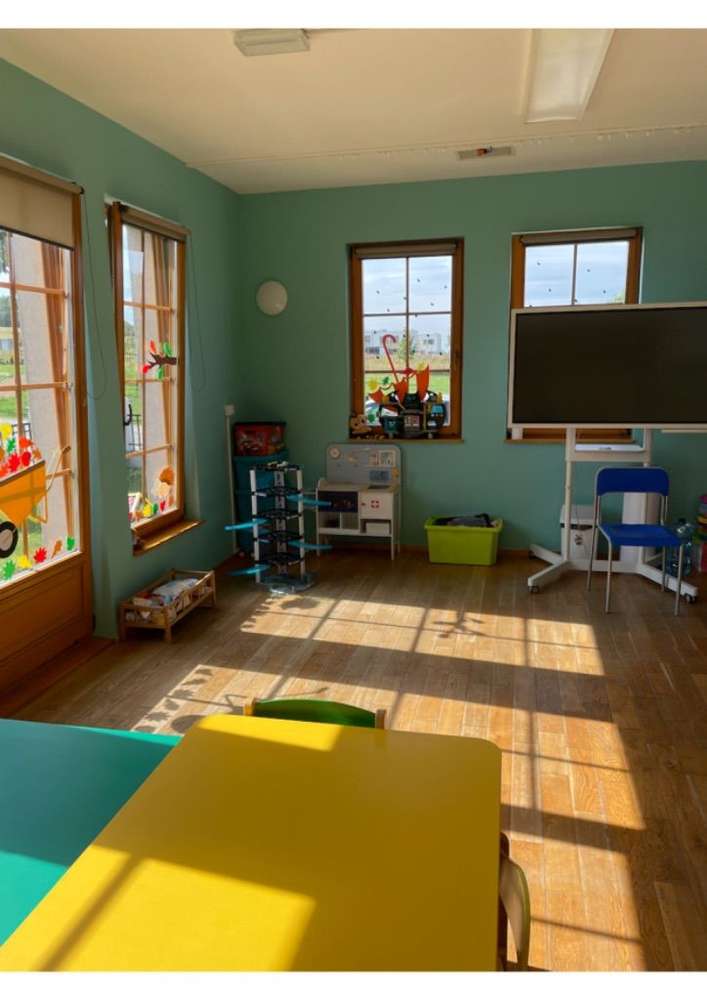 Sprzedam dom funkcjonujący jako przedszkole/żłobek-3