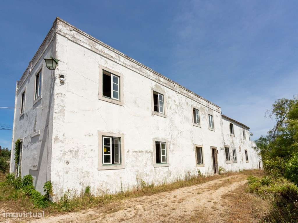 Quinta com moradia T7 para recuperar em Setúbal - Grande imagem: 2/46