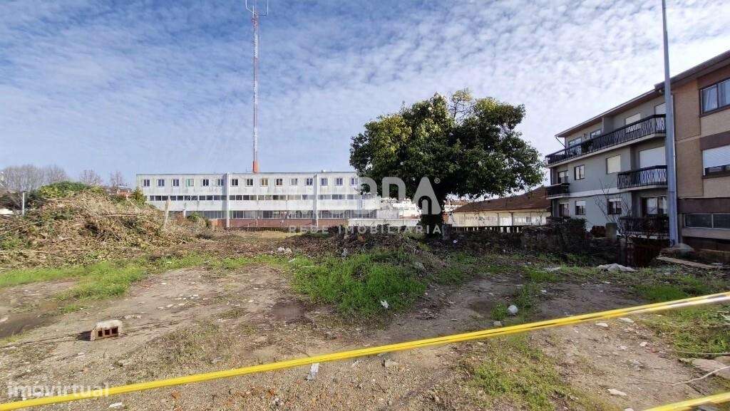 INVESTIDORES - Terreno p/ Construção no Centro de São João da Madeira-15