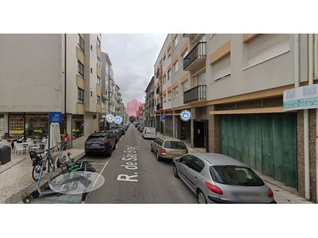 Apartamento T3 em Cedofeita, junto a igreja da Lapa.-3