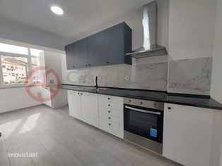 Apartamento T3 Remodelado, Casal do M...