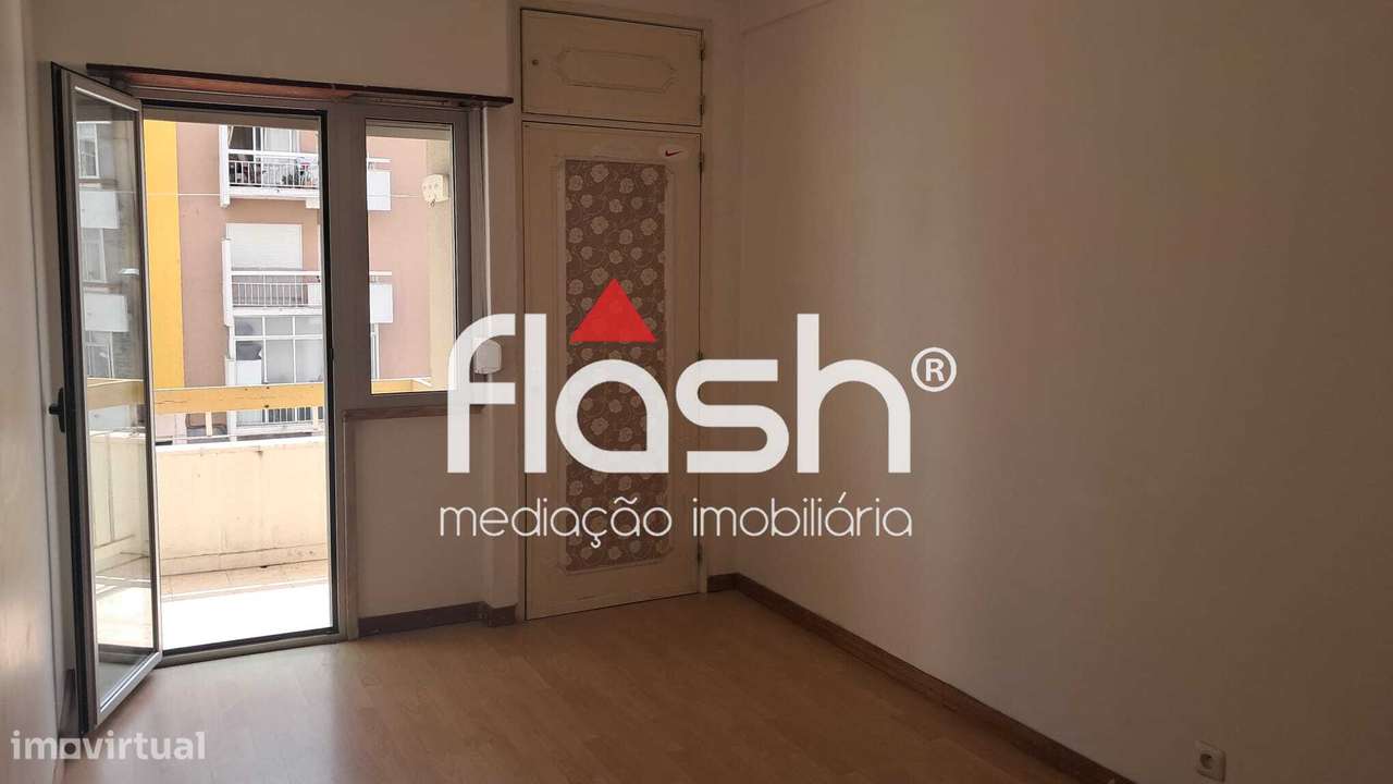 T2 Remodelado com elevador e arrecadação na Figueirinha -Oeiras-21