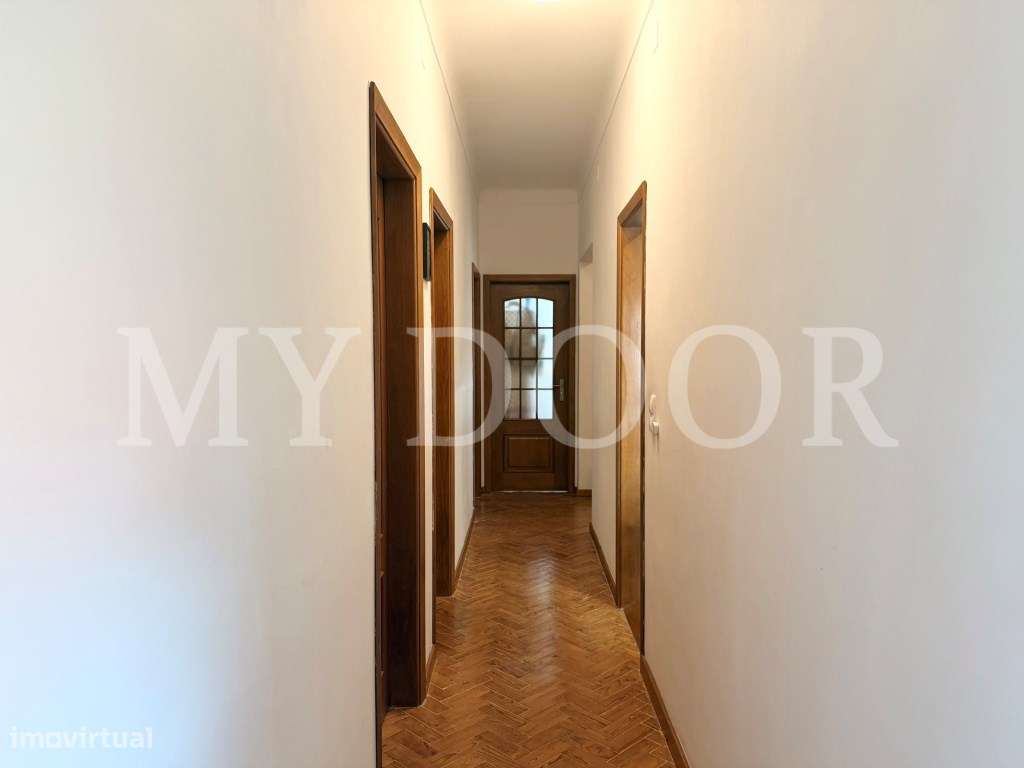Apartamento T4 Recuperado no Coração de Moscavide-16