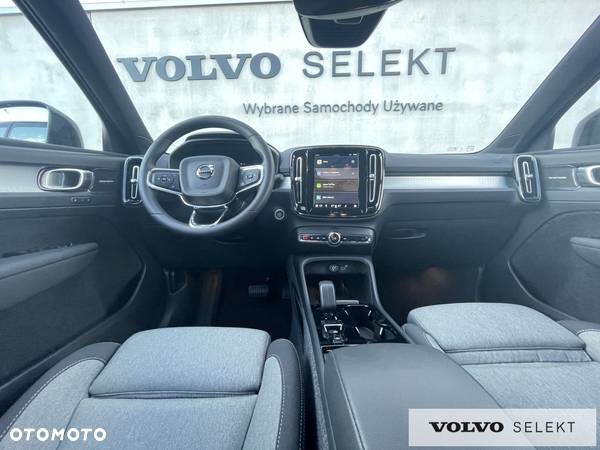 Volvo XC 40 - 30