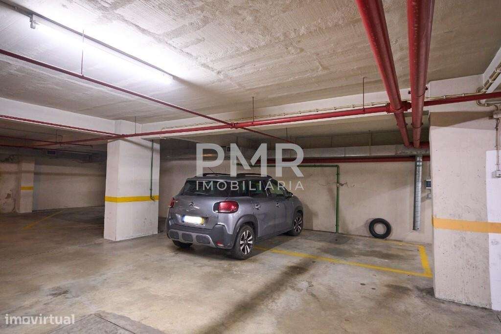 Apartamento T3 no prestigiado Parque dos Príncipes – Telheiras-11