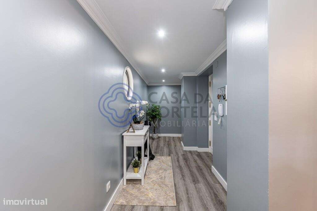 Apartamento T4 em Arcozelo com Terraço e Vistas Mar | Garagem 2 Carros - Grande imagem: 5/45