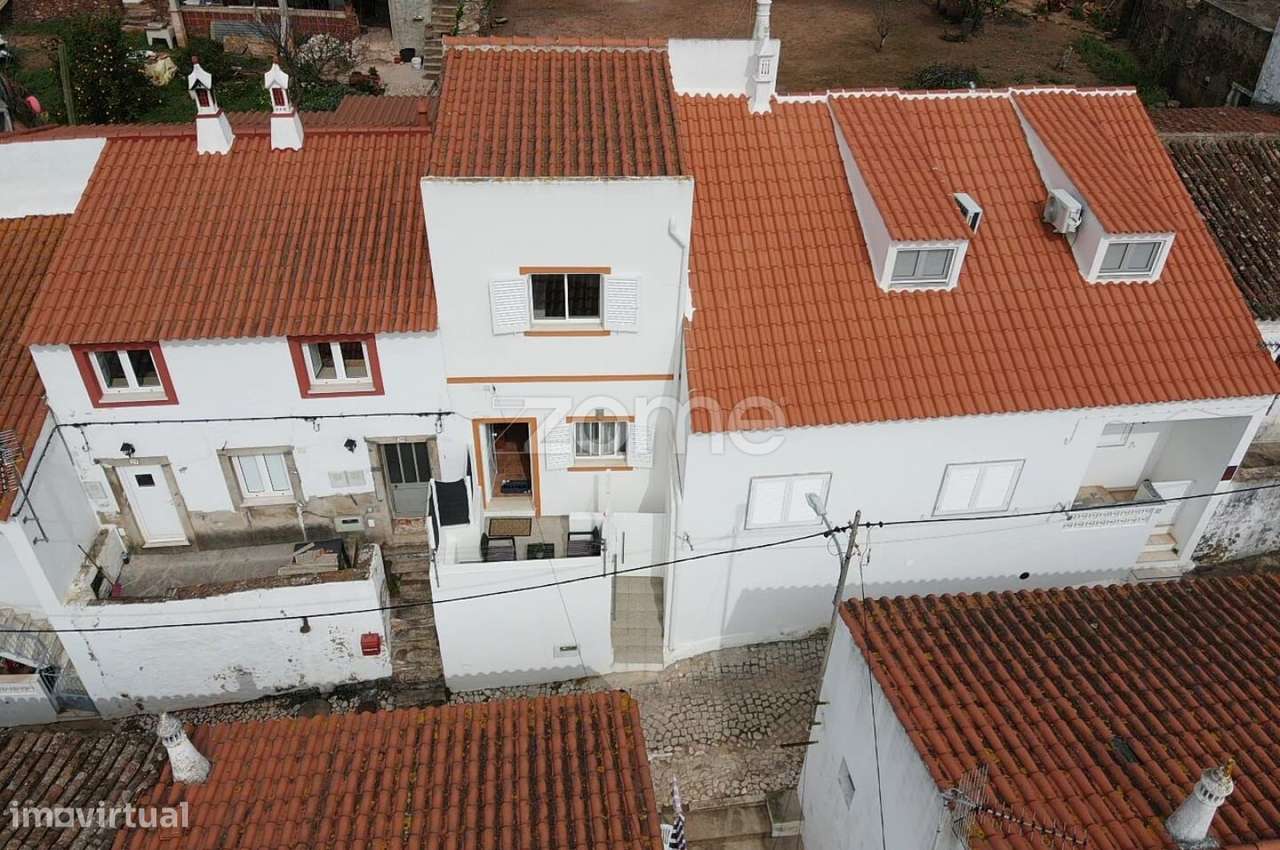 Moradia V2 Geminada C Lugradouro Em Rua De Cima Messines