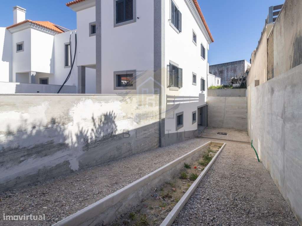 Moradias novas situadas na zona histórica de Azeitão-9