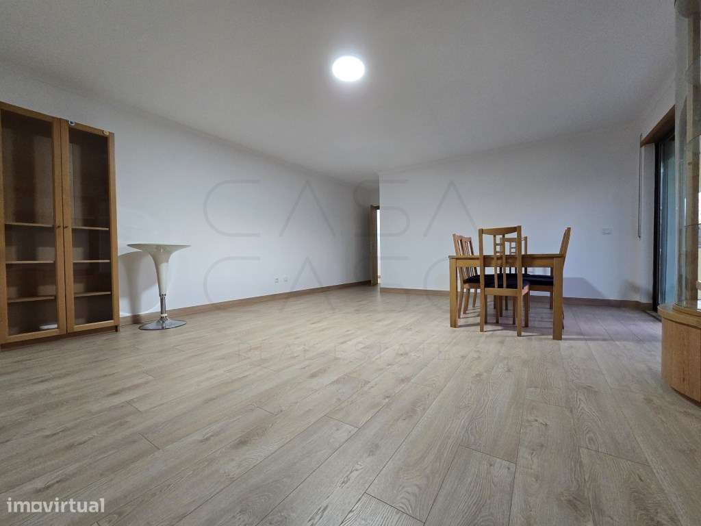 4 Assoalhadas nas Colinas da Arrabida - Parqueamento e arrecadação - Grande imagem: 5/23