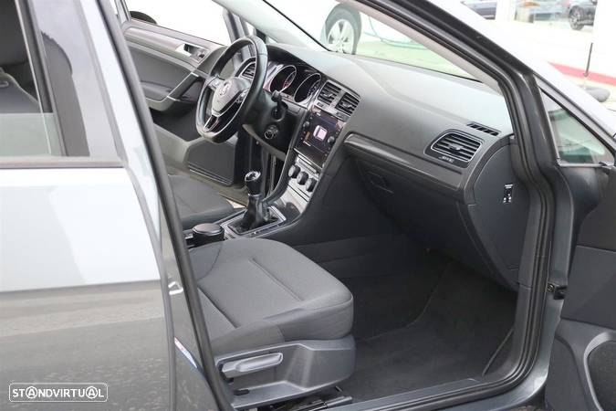 VW Golf Variant 1.6 TDi Confortline - 18