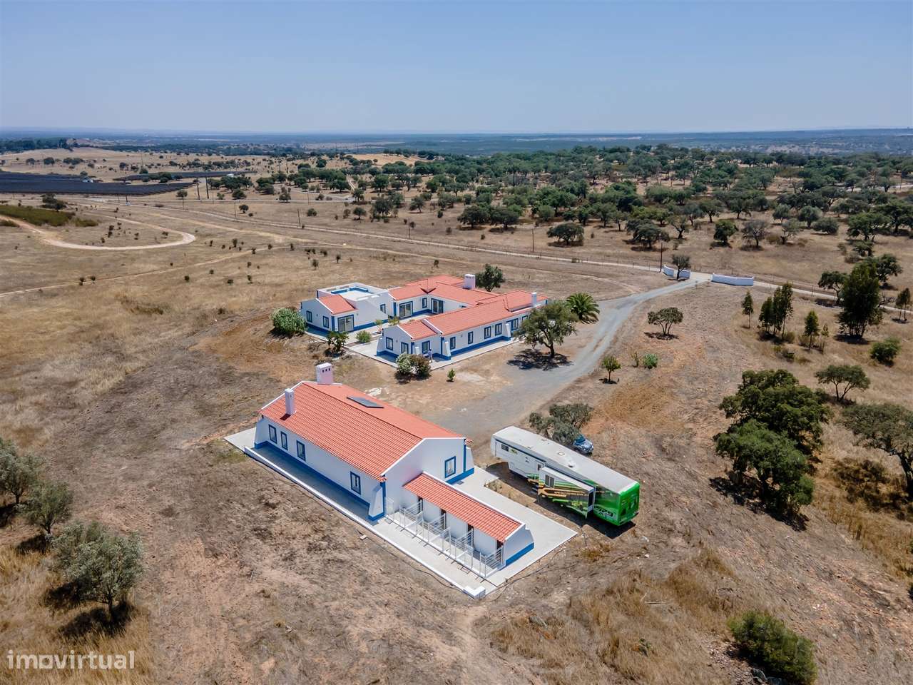 Monte alentejano com 28 hectares-5