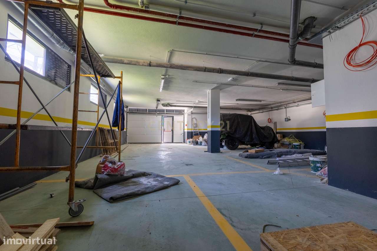 T5 Duplex | 2º Piso | Prédio novo | 1 Fração por piso-24