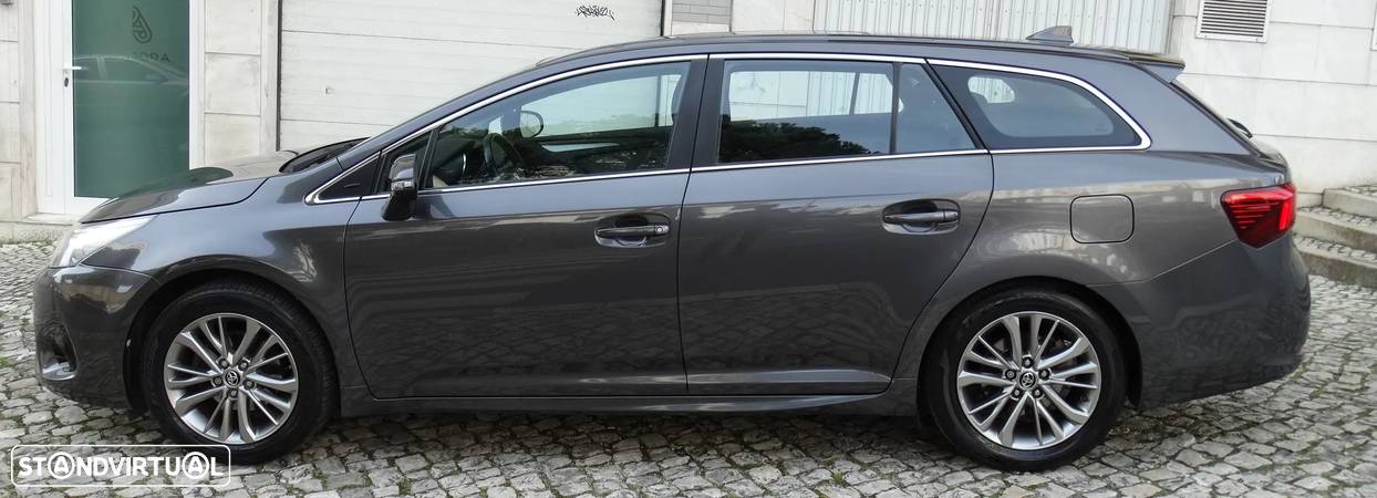 Toyota Avensis Touring Sports 1.6 D-4D Exclusive+GPS - 6