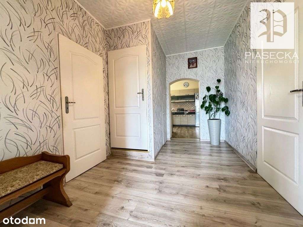 Dom z dużą działką, fotowoltaiką i pompą ciepła-6