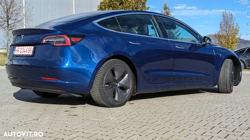 Tesla Model 3 Standard Reichweite Plus Hinterradantrieb - 6