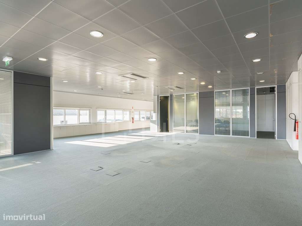 Escritório, inserido no Centro Empresarial de Manique, em Alcabideche - Grande imagem: 4/20