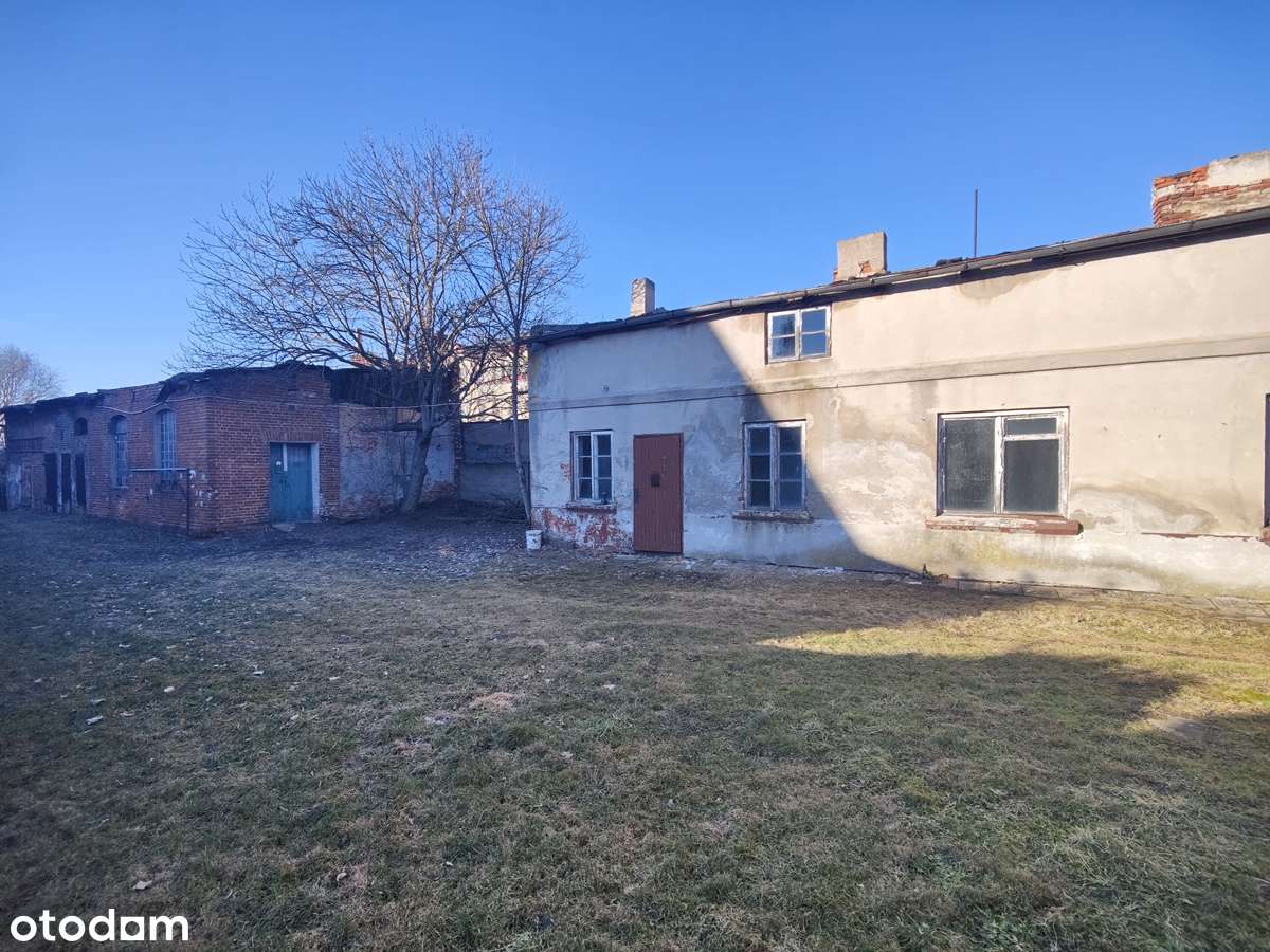 Na sprzedaż budynki do remontu w podwórzu kamienicy-3