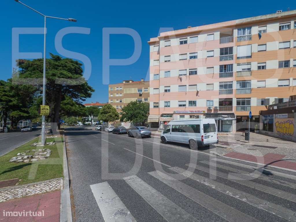 Oportunidade de Investimento! TUDO À MÃO. Muito soalheiro e luminos...-21