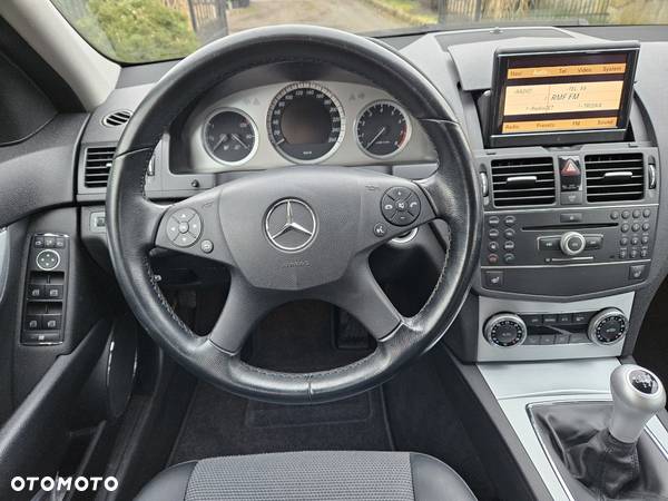 Mercedes-Benz Klasa C 200 Kompressor Avantgarde - 25