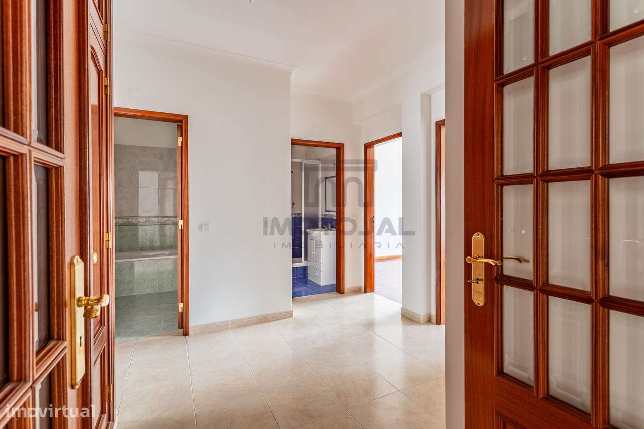 T3 com varanda, 145m², pronto a habitar em Samora Correia-20