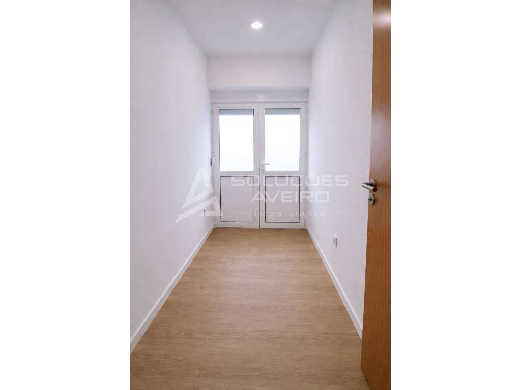 Moradia T2+1 Isolada e Térrea - Renovada em Estarreja-7