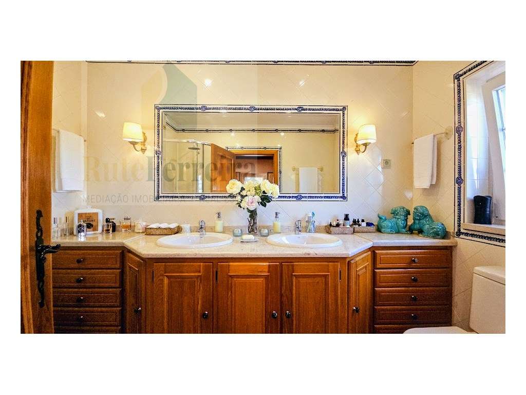 Moradia Isolada com amplo espaço exterior !!-43